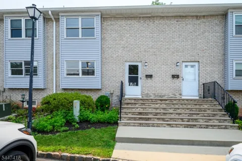 906 Robin Rd