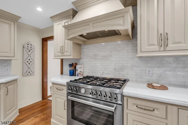 2520 Autumn Dr Wall, NJ 08736