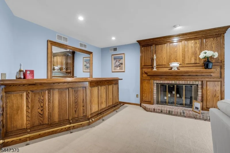 2520 Autumn Dr Wall, NJ 08736