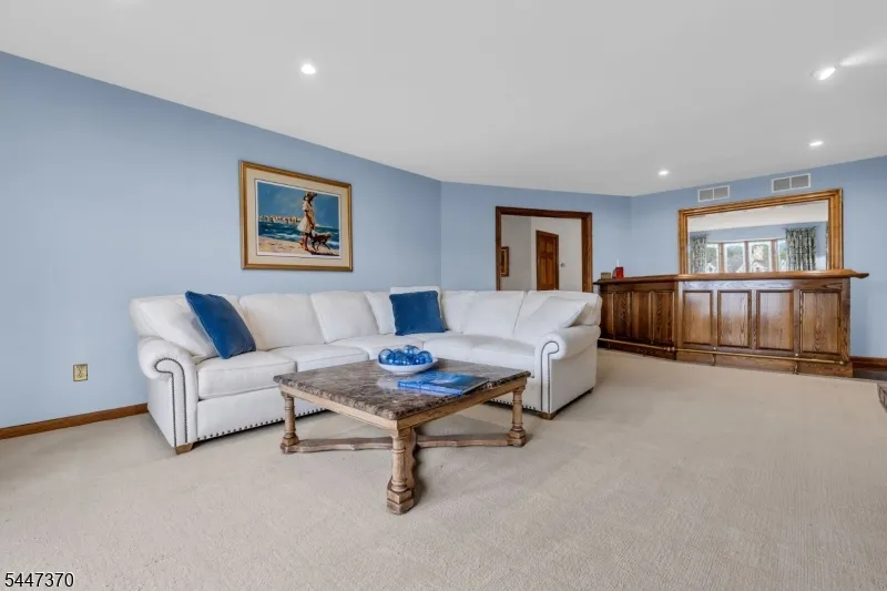2520 Autumn Dr Wall, NJ 08736