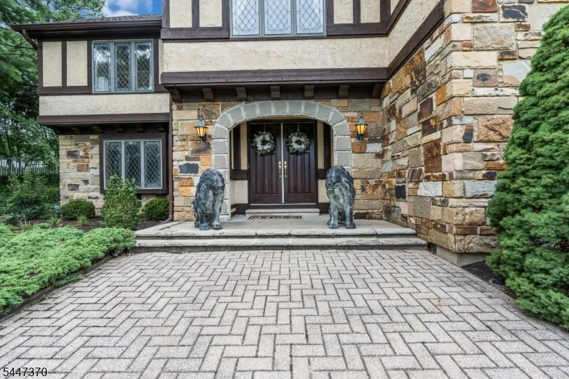 2520 Autumn Dr Wall, NJ 08736