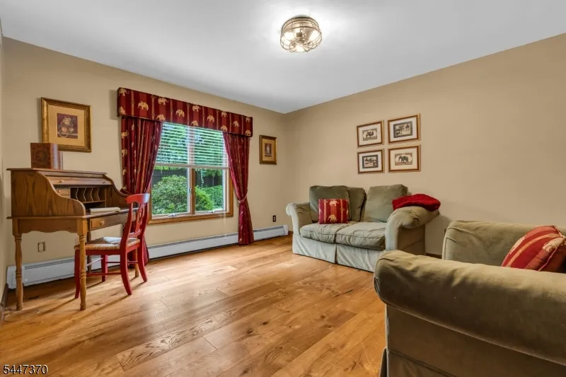 2520 Autumn Dr Wall, NJ 08736