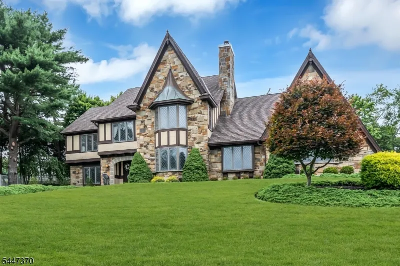 2520 Autumn Dr Wall, NJ 08736