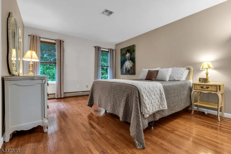 2520 Autumn Dr Wall, NJ 08736