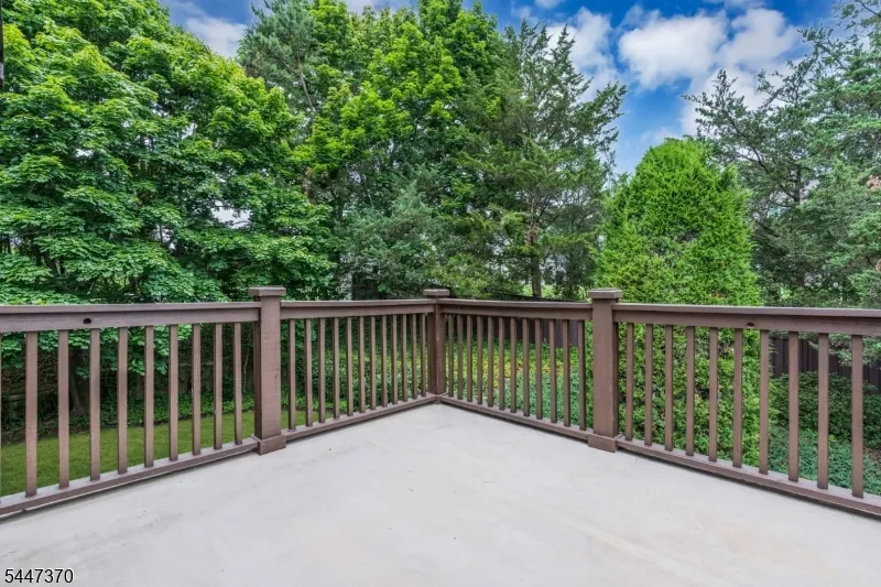 2520 Autumn Dr Wall, NJ 08736