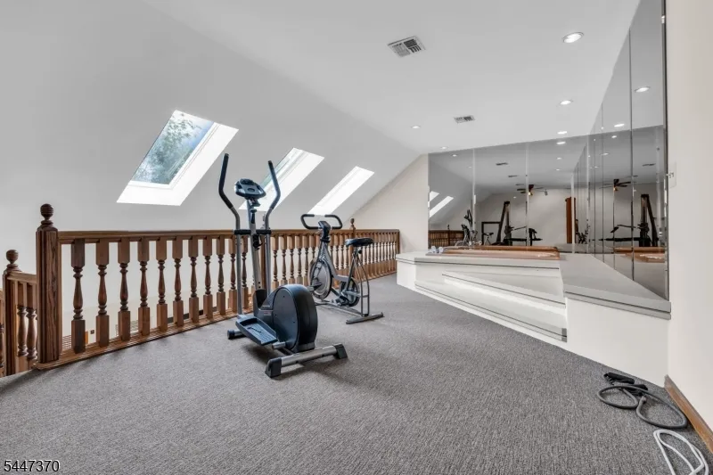 2520 Autumn Dr Wall, NJ 08736