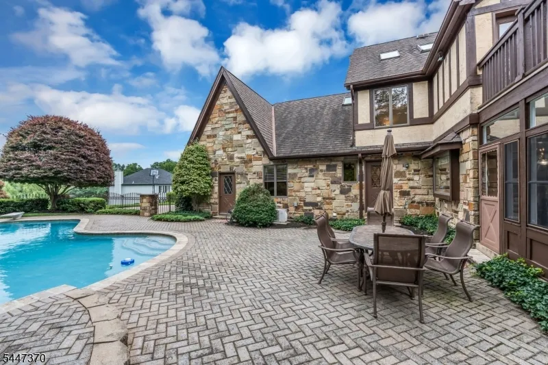 2520 Autumn Dr Wall, NJ 08736