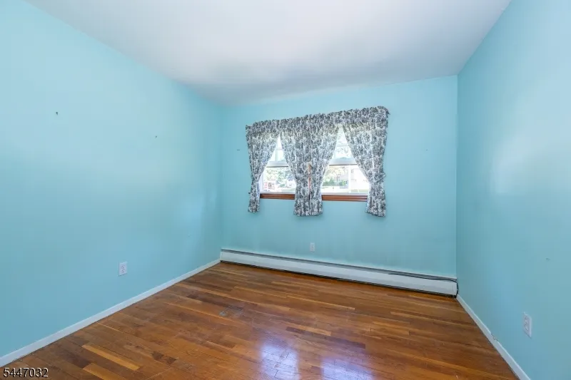 64 Sanford Dr Randolph, NJ 07869
