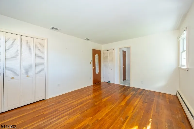 64 Sanford Dr Randolph, NJ 07869