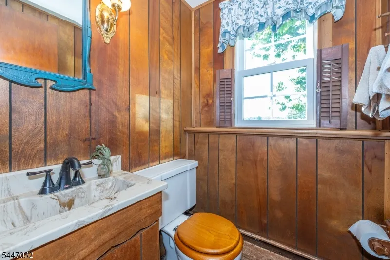 64 Sanford Dr Randolph, NJ 07869