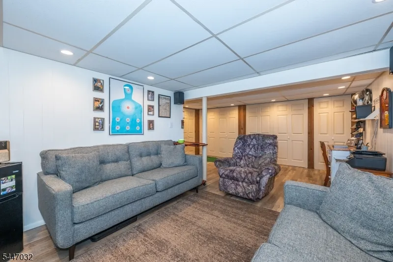 64 Sanford Dr Randolph, NJ 07869