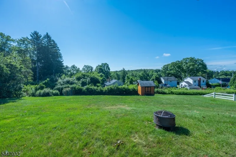 64 Sanford Dr Randolph, NJ 07869