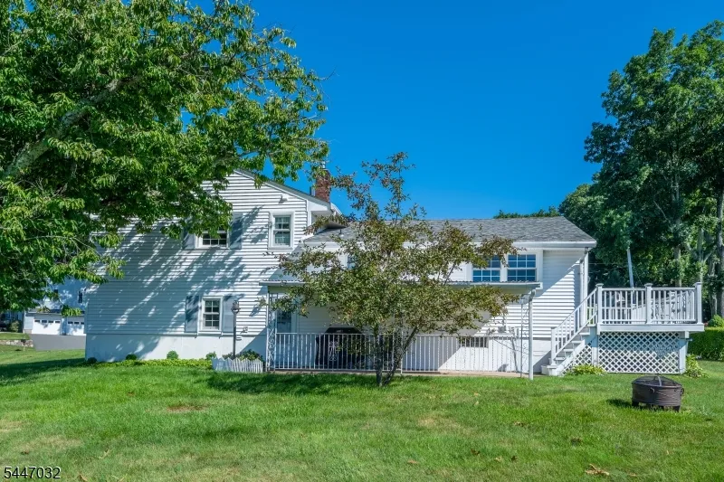 64 Sanford Dr Randolph, NJ 07869