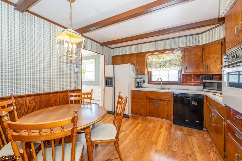 64 Sanford Dr Randolph, NJ 07869