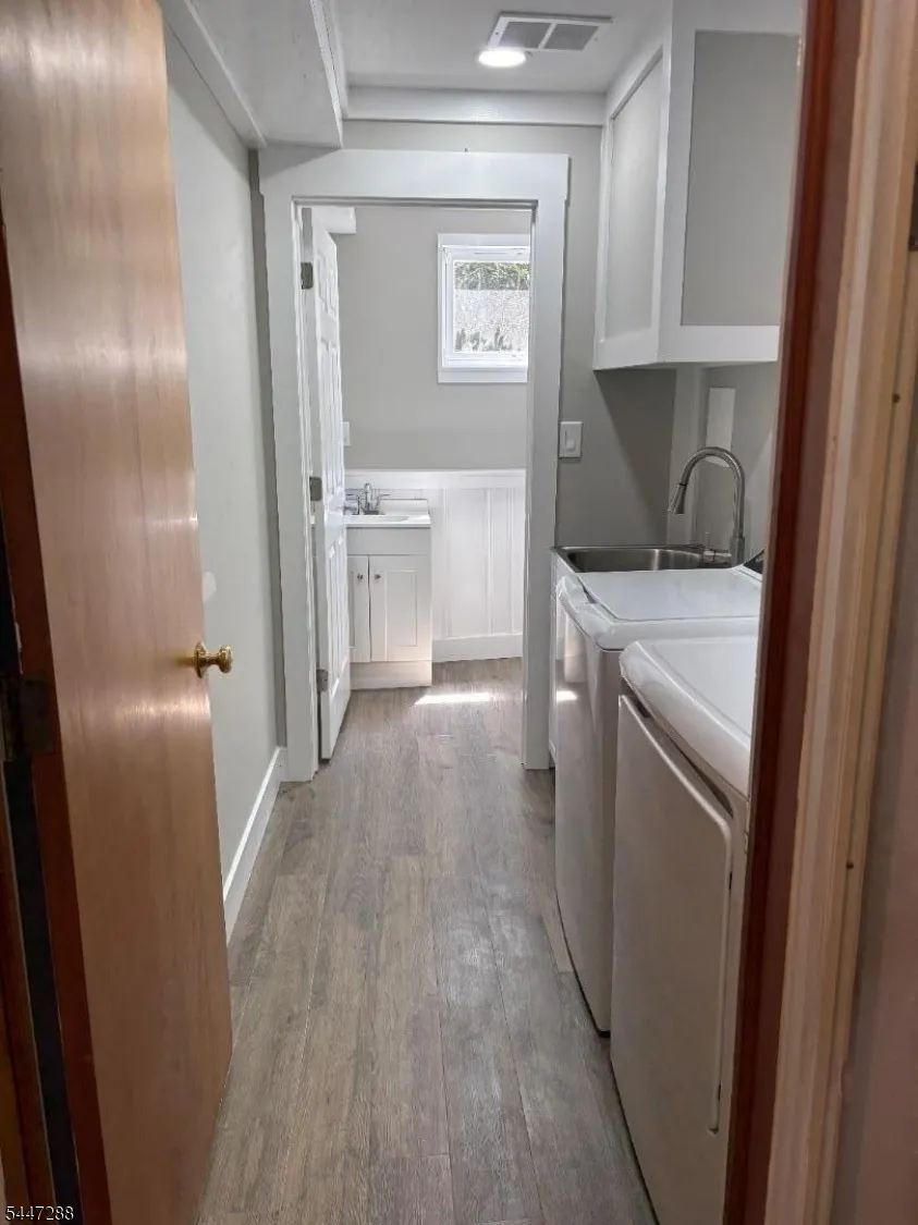 33 Longacre Drive Livingston, NJ 07039