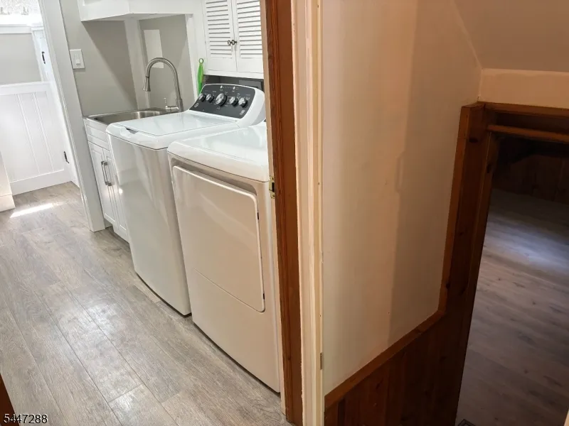 33 Longacre Drive Livingston, NJ 07039