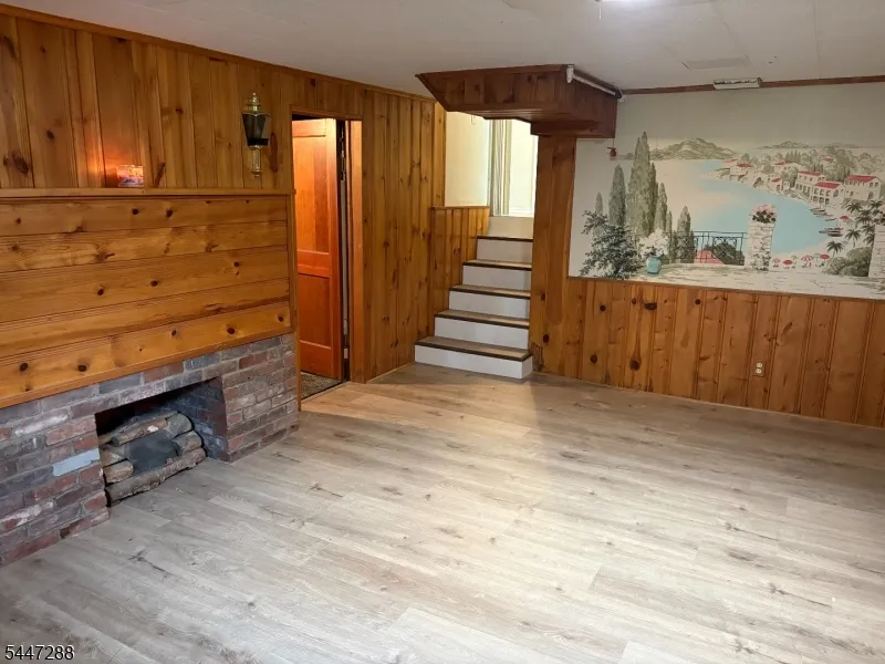 33 Longacre Drive Livingston, NJ 07039