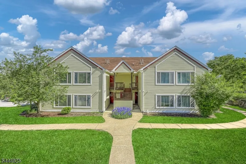 158 Falcon Ridge Way #158 Unit 158 Hamburg, NJ 07419