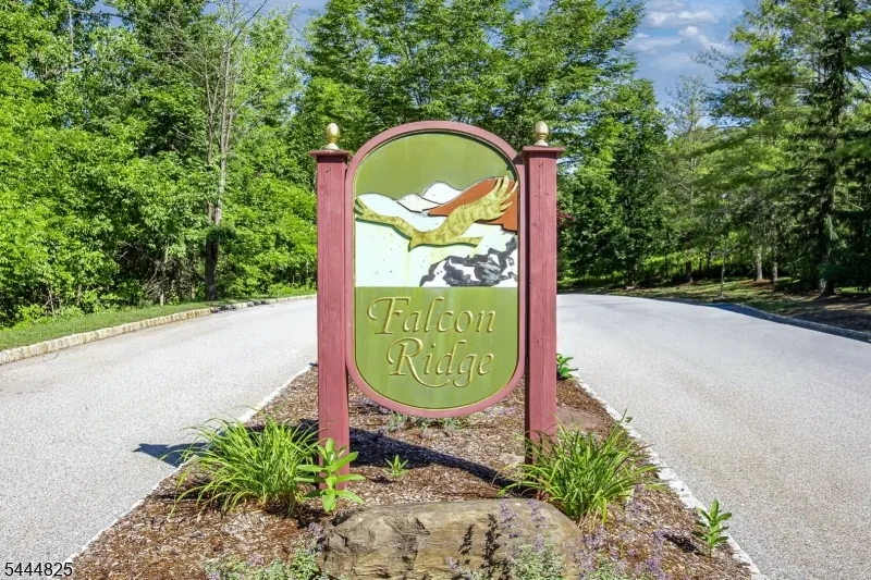 158 Falcon Ridge Way #158 Unit 158 Hamburg, NJ 07419