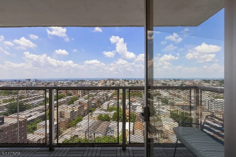 6600 Kennedy Blvd E Apt 23J #23J Unit 23J West New York Town, NJ 07093