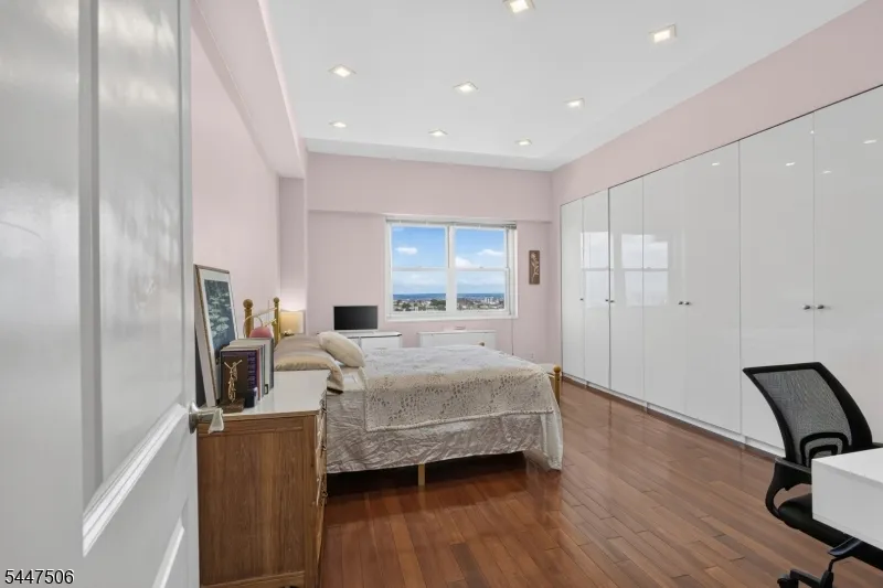 6600 Kennedy Blvd E Apt 23J #23J Unit 23J West New York Town, NJ 07093