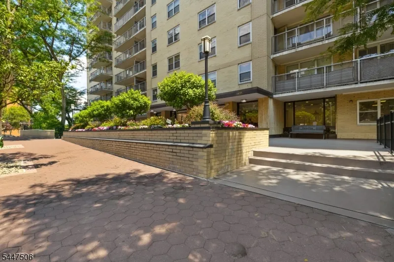 6600 Kennedy Blvd E Apt 23J #23J Unit 23J West New York Town, NJ 07093