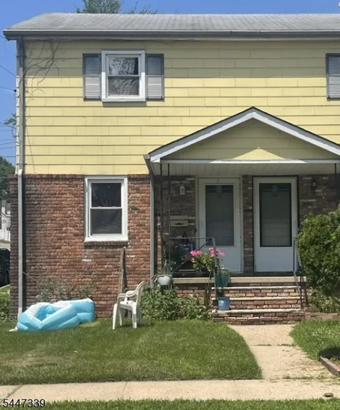 18 Sickle St