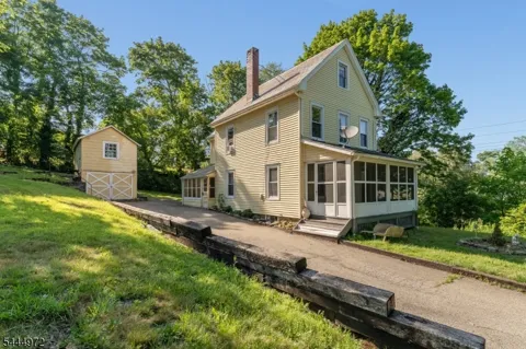 9 Central St