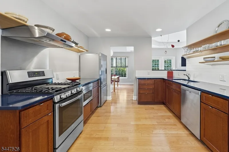 47 Hedge Row Rd Plainsboro, NJ 08540