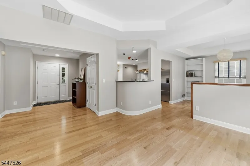 47 Hedge Row Rd Plainsboro, NJ 08540