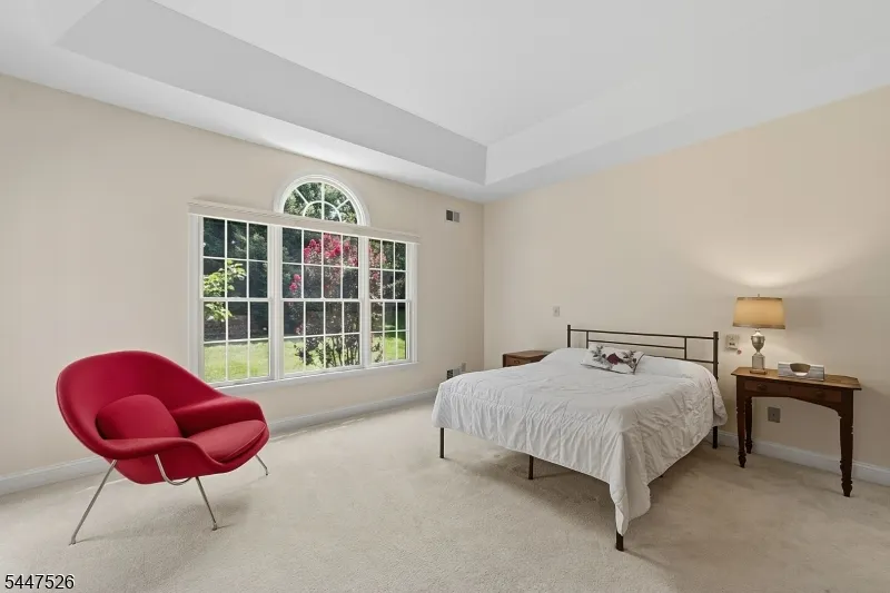 47 Hedge Row Rd Plainsboro, NJ 08540