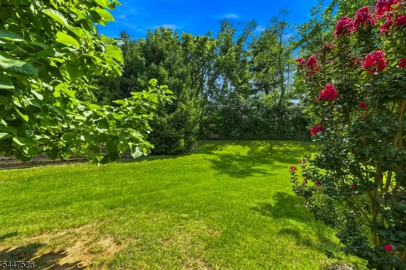 47 Hedge Row Rd Plainsboro, NJ 08540
