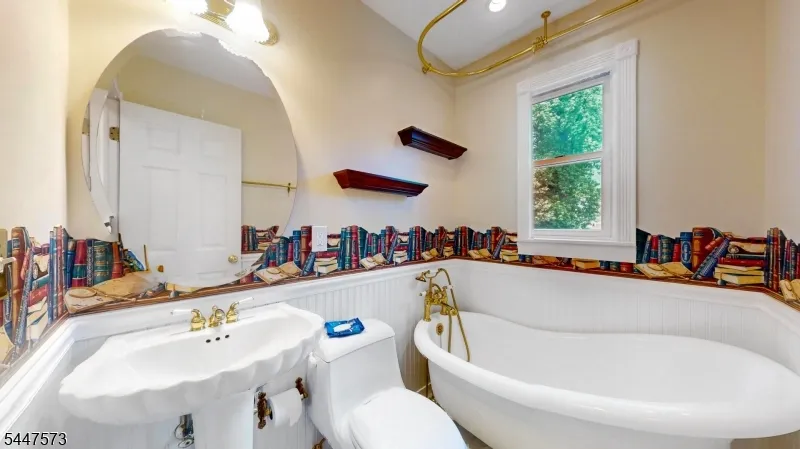 41 Circle Dr Paramus, NJ 07652