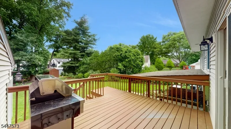 41 Circle Dr Paramus, NJ 07652