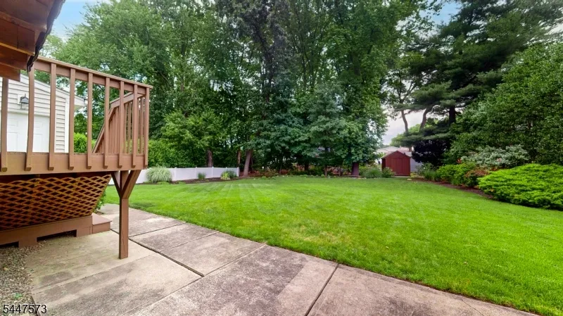 41 Circle Dr Paramus, NJ 07652