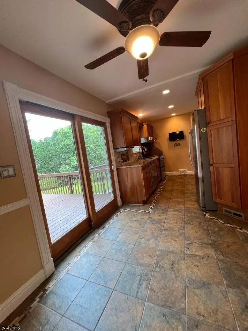 41 Circle Dr Paramus, NJ 07652