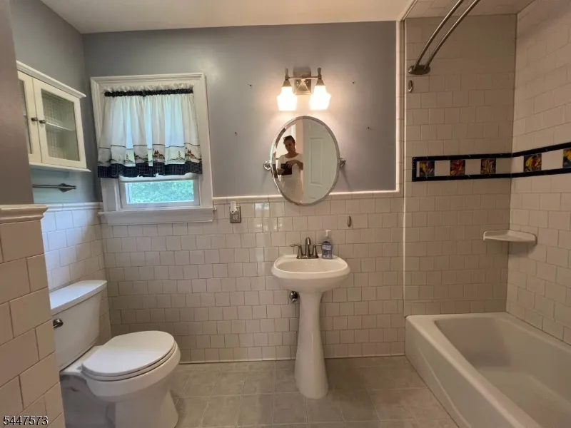 41 Circle Dr Paramus, NJ 07652