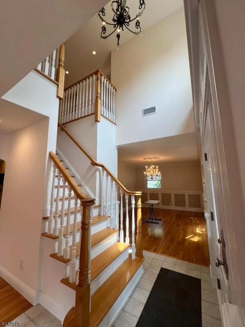 41 Circle Dr Paramus, NJ 07652