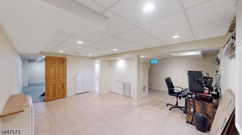 41 Circle Dr Paramus, NJ 07652