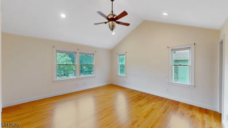 41 Circle Dr Paramus, NJ 07652