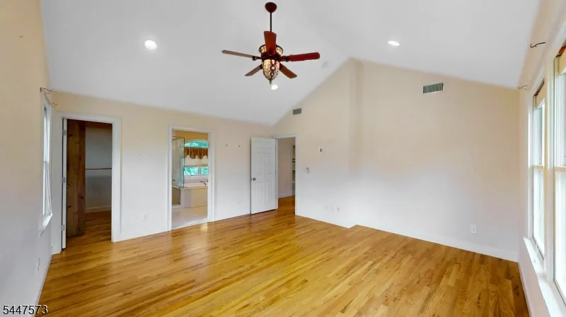 41 Circle Dr Paramus, NJ 07652