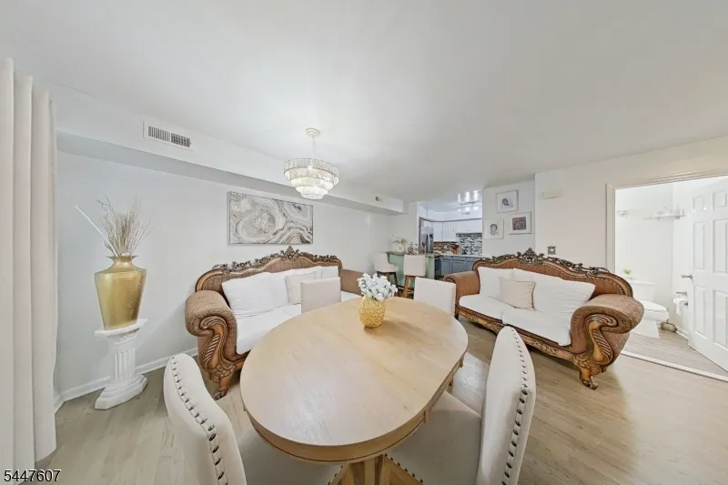 337 18Th Ave Newark City, NJ 07108