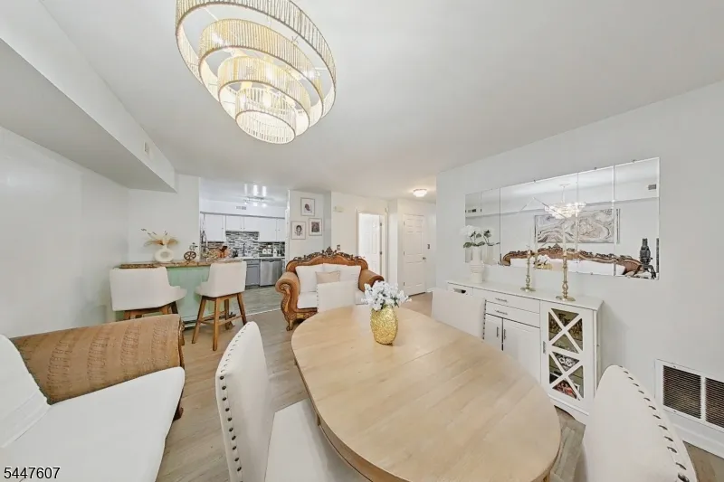 337 18Th Ave Newark City, NJ 07108