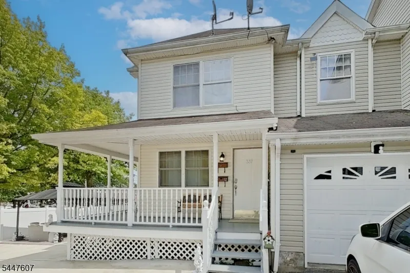 337 18Th Ave Newark City, NJ 07108