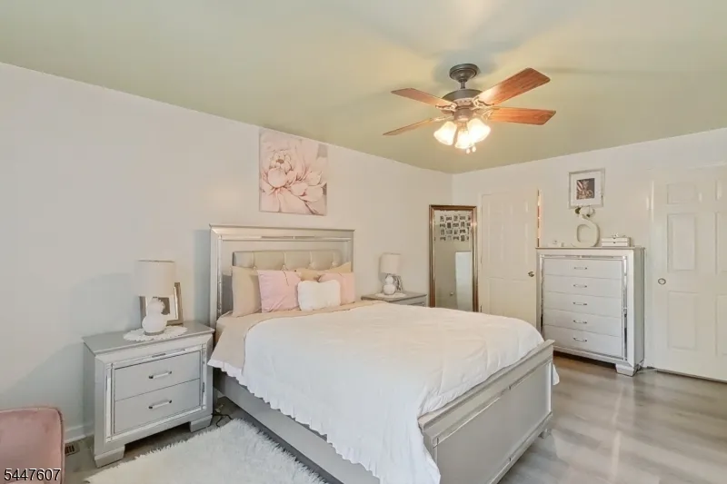 337 18Th Ave Newark City, NJ 07108