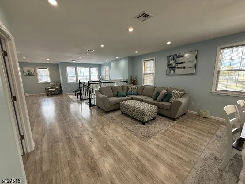 161 Harvard Rd Pennsville, NJ 08070