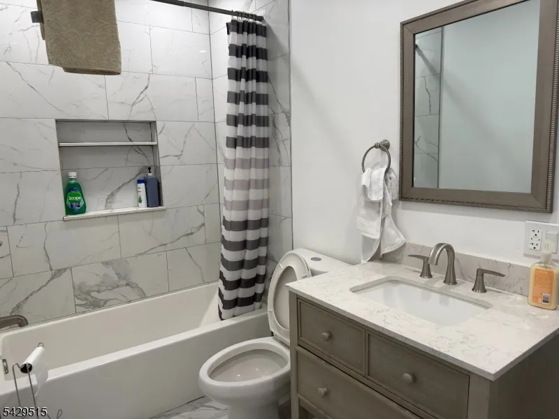 161 Harvard Rd Pennsville, NJ 08070