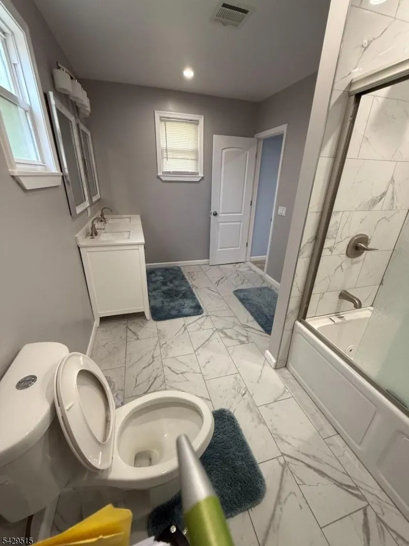 161 Harvard Rd Pennsville, NJ 08070