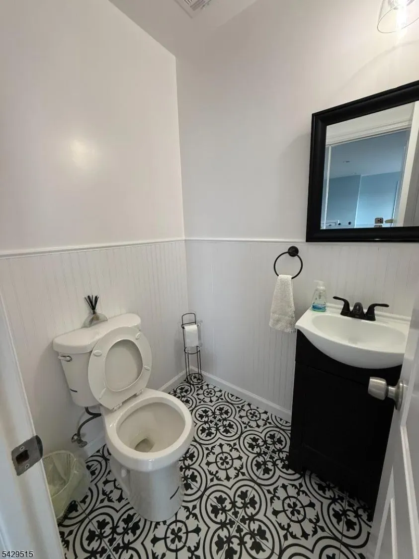 161 Harvard Rd Pennsville, NJ 08070