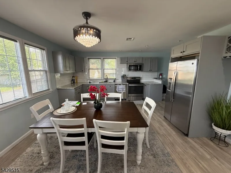 161 Harvard Rd Pennsville, NJ 08070
